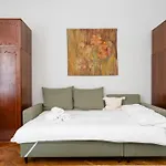 Mogilska Standard Apartment
