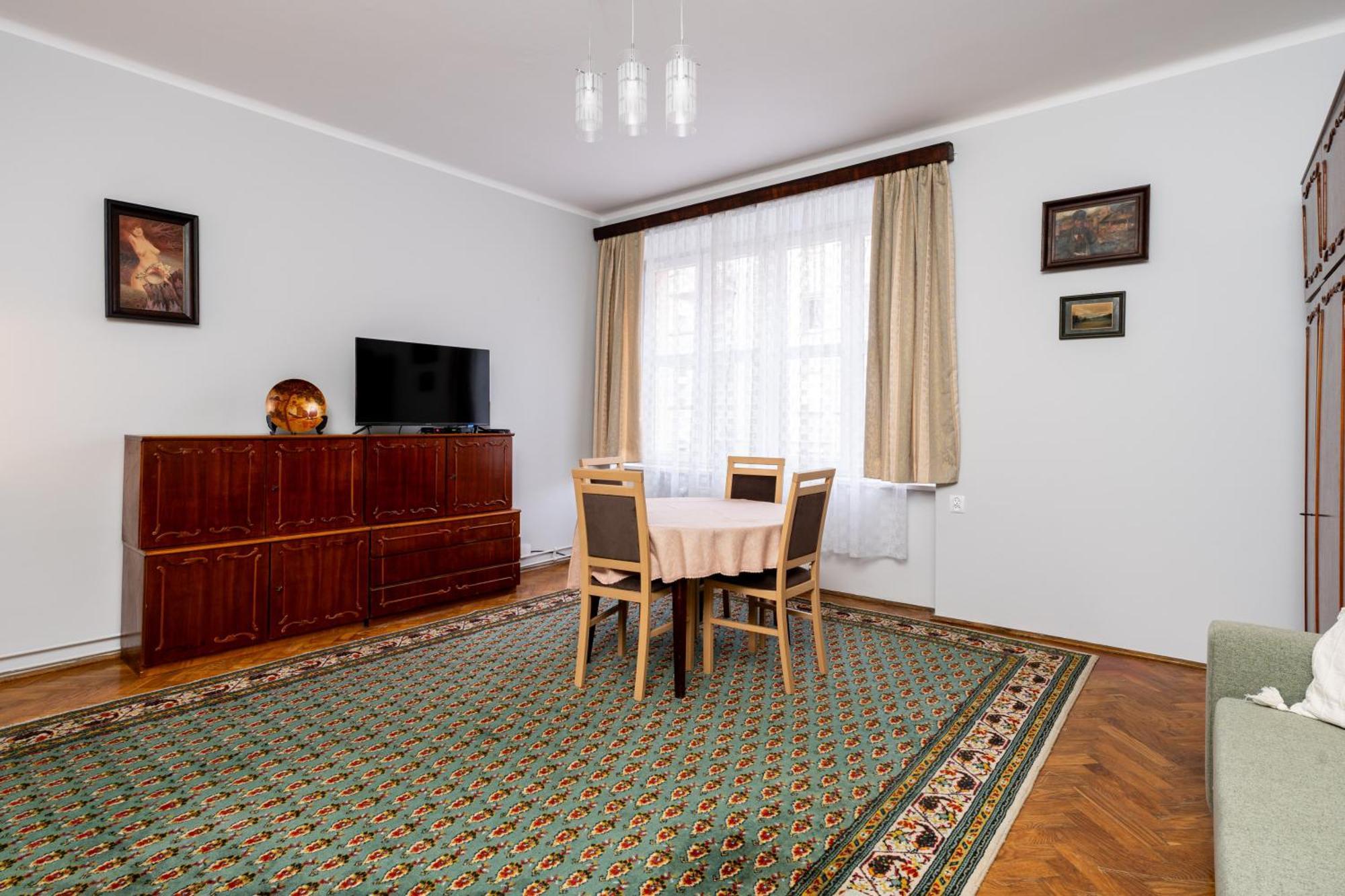 Mogilska Standard Apartment